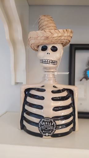 Liquor Store «Circus Wines Beer & Spirits», reviews and photos, 56 Newman Springs Rd, Red Bank, NJ 07701, USA