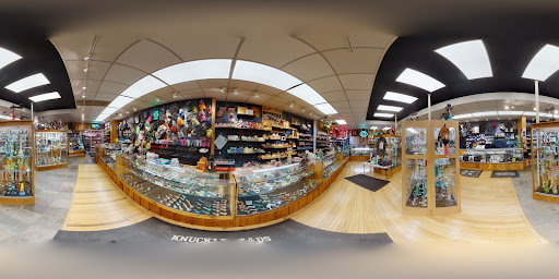 Tobacco Shop «Knuckleheads Tobacco & Gifts», reviews and photos, 550 State St, Madison, WI 53703, USA