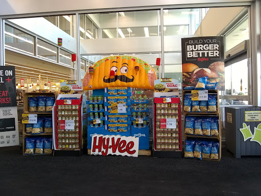 Supermarket «Hy-Vee», reviews and photos, 2951 SW Wanamaker Rd, Topeka, KS 66614, USA