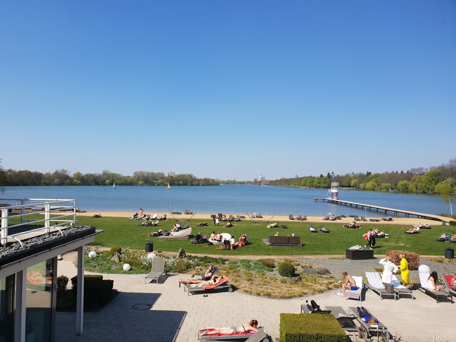 Foto van Strandbad Maschsee met een ruime kustlijn