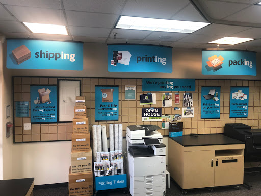Shipping and Mailing Service «The UPS Store», reviews and photos, 208-10 Cross Island Pkwy, Bayside, NY 11360, USA