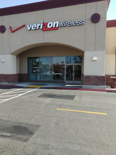 Cell Phone Store «Verizon», reviews and photos, 9889 Magnolia Ave, Riverside, CA 92503, USA