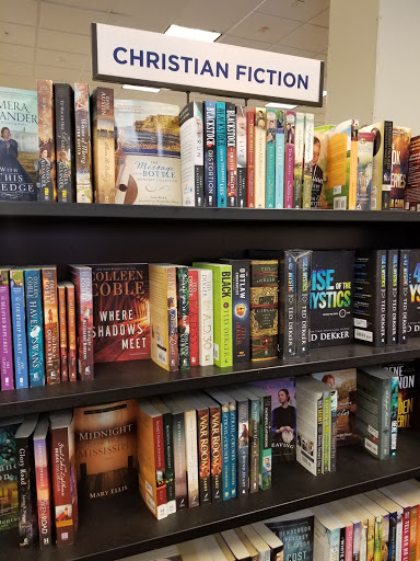 Book Store «Books-A-Million», reviews and photos, 4125 S Cleveland Ave #1200, Fort Myers, FL 33901, USA