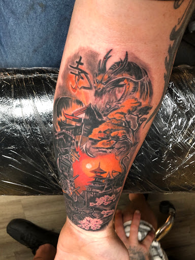 Tattoo Shop «Underground Ink», reviews and photos, 4316 Mundy Mill Rd, Oakwood, GA 30566, USA