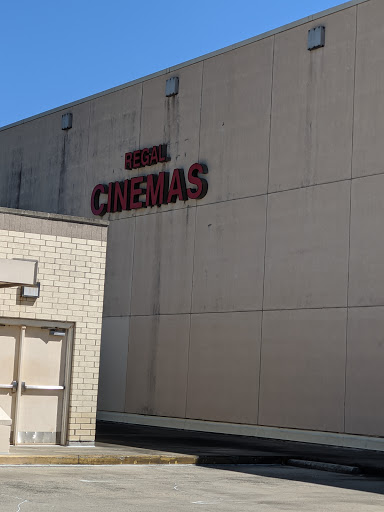 Movie Theater «Regal Cinemas Columbia Cinema 7», reviews and photos, 3400 Forest Dr #3000, Columbia, SC 29204, USA