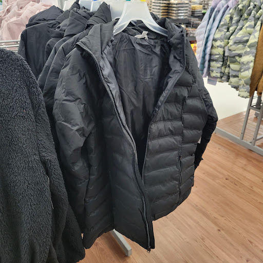 Department Store «Walmart Supercenter», reviews and photos, 100 E Wallace Kneeland Blvd, Shelton, WA 98584, USA