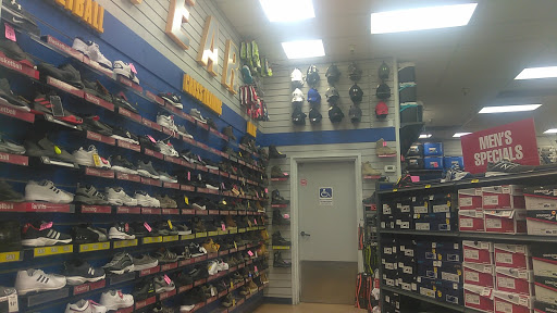 Sporting Goods Store «Big 5 Sporting Goods», reviews and photos, 4701 Century Blvd, Pittsburg, CA 94565, USA