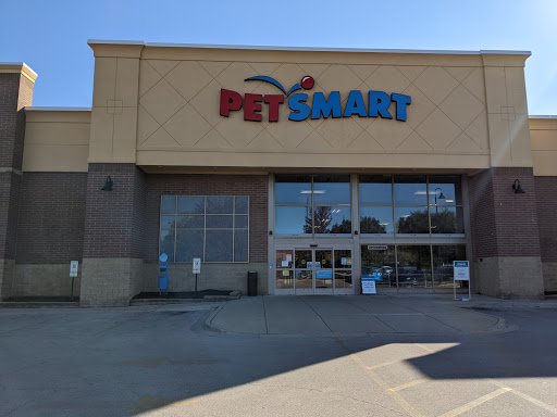 Pet Supply Store «PetSmart», reviews and photos, 5005 S 74th St, Greenfield, WI 53220, USA