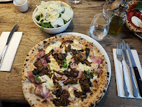 Pizza du Restaurant italien Marzo Champ-de-Mars à Paris - n°1