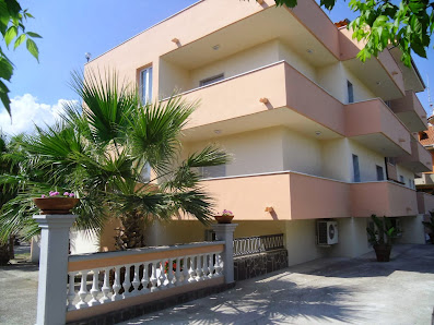 Villa Laura Residence Hotel Via Dionisio, 84046 Marina di Ascea SA, Italia