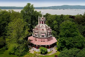 The Armour-Stiner Octagon House image
