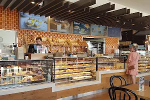 Bakery & Café – Banjo’s Townsville West End Drive Thru image