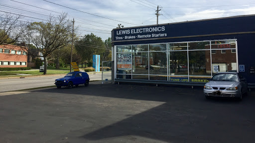 Electronics Store «Lewis Electronics», reviews and photos, 3536 Lee Rd, Cleveland, OH 44120, USA