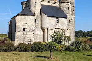Château de Pernant image