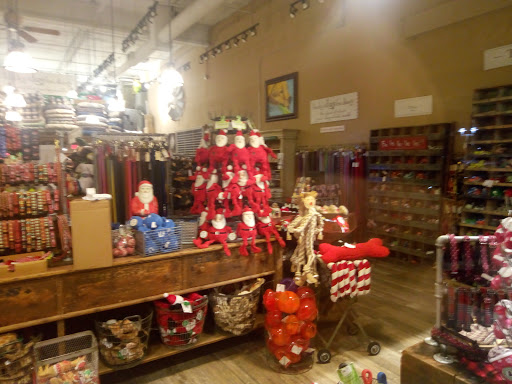 Pet Supply Store «Lucky Dog Barkery», reviews and photos, 8320 Preston Center Plaza, Dallas, TX 75225, USA