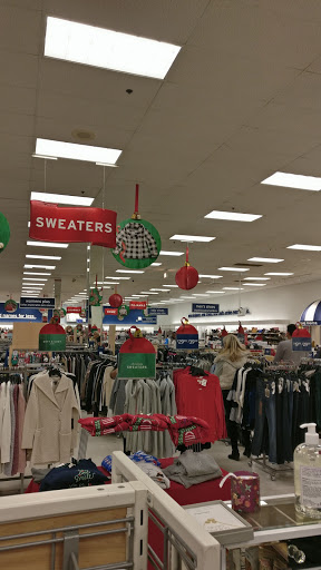 Shopping Mall «Riverpoint Center», reviews and photos, 1730 W Fullerton Ave, Chicago, IL 60614, USA