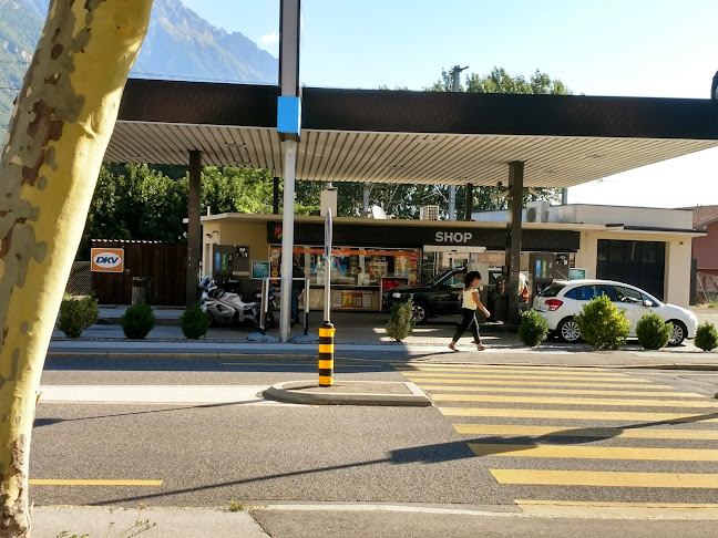 Kommentare und Rezensionen über Station-service SOCAR Martigny