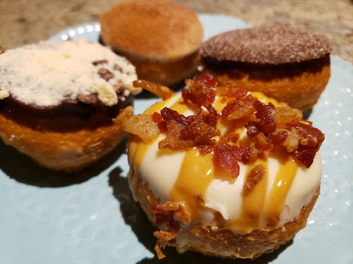 Donut Shop «Peace Love & Little Donuts», reviews and photos, 3106 Tamiami Trail N, Naples, FL 34103, USA