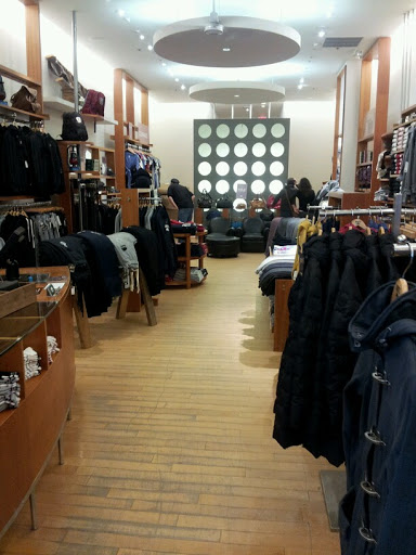 Clothing Store «Roots», reviews and photos, 211 W Maple Rd, Birmingham, MI 48009, USA