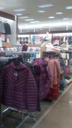 Grocery Store «Fred Meyer», reviews and photos, 3300 Portland Rd, Newberg, OR 97132, USA
