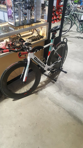 Bicycle Store «La Dolce Velo Bicycle Shop», reviews and photos, 1280 The Alameda, San Jose, CA 95126, USA