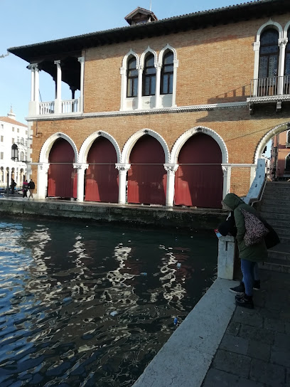Al mercá, Fondamenta riva Olio, Venezia, Italia - Riva de l,Ogio, 3410, 30125 Venezia VE, Italy