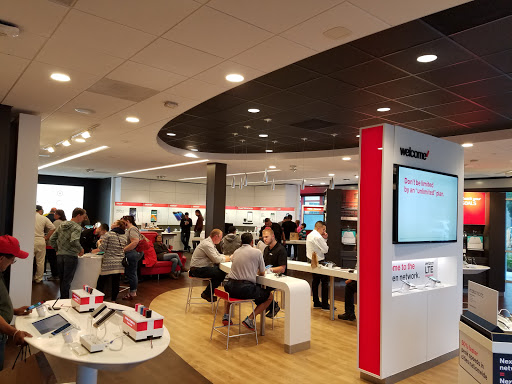 Cell Phone Store «Verizon», reviews and photos, 2780 NW 188th Ave, Hillsboro, OR 97124, USA