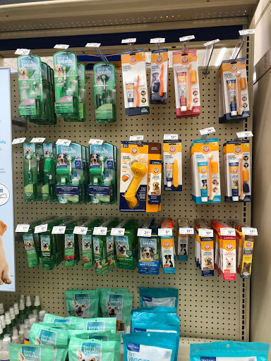 Pet Supply Store «PetSmart», reviews and photos, 1520 Pleasant Valley Rd, Manchester, CT 06042, USA