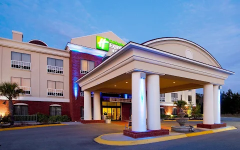 Holiday Inn Express & Suites Quincy I-10, an IHG Hotel image