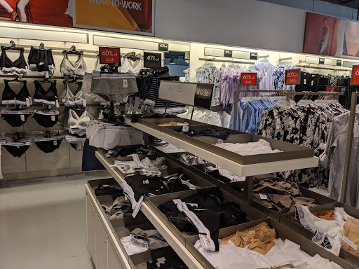 Outlet Mall «Tanger Outlet Rehoboth Beach», reviews and photos, 36470 Seaside Outlet Dr, Rehoboth Beach, DE 19971, USA