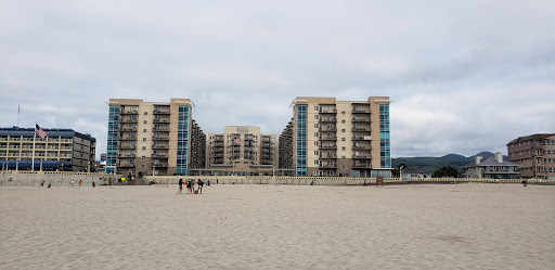 Shopping Mall «Seaside Beach Oregon», reviews and photos, 229-299 S Promenade, Seaside, OR 97138, USA
