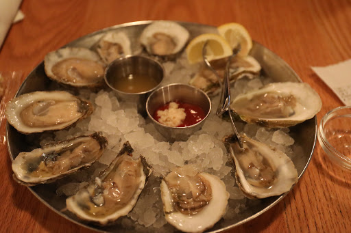 Hank's Oyster Bar