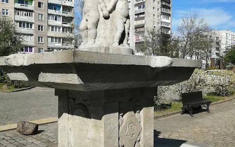 Fountain "Putti" image