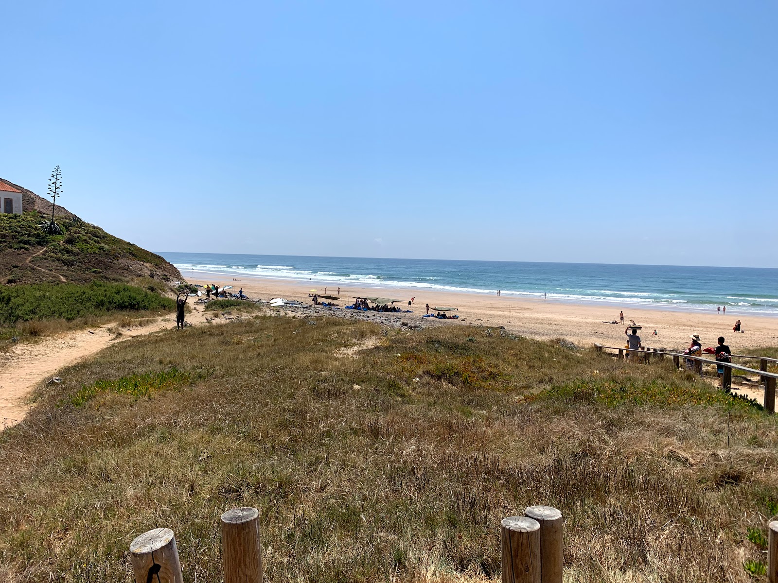 Foto de Vale Figueiras Beach com muito limpo nível de limpeza
