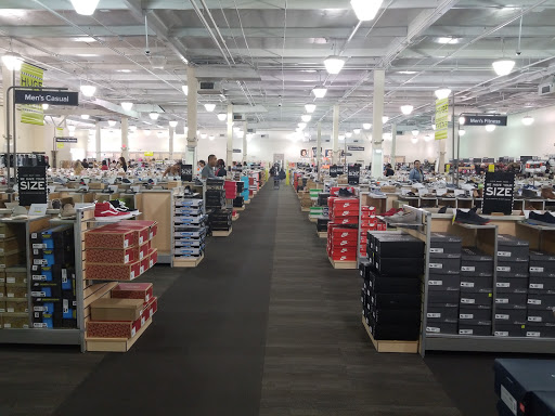Shoe Store «DSW Designer Shoe Warehouse», reviews and photos, 17502 Hawthorne Blvd, Torrance, CA 90504, USA