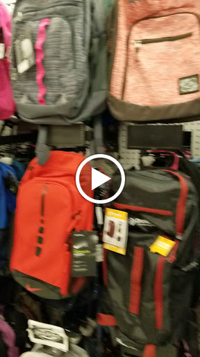 Sporting Goods Store «Big 5 Sporting Goods - Fresno (Shaw)», reviews and photos, 3022 W Shaw Ave, Fresno, CA 93711, USA