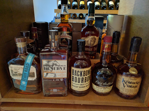 Wine Store «Underdog Wine Co.», reviews and photos, 319 E 55th St, Kansas City, MO 64113, USA