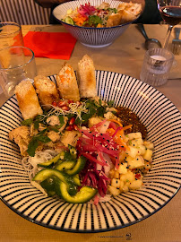 Poke bowl du Restaurant vietnamien Rouge Do à Paris - n°2