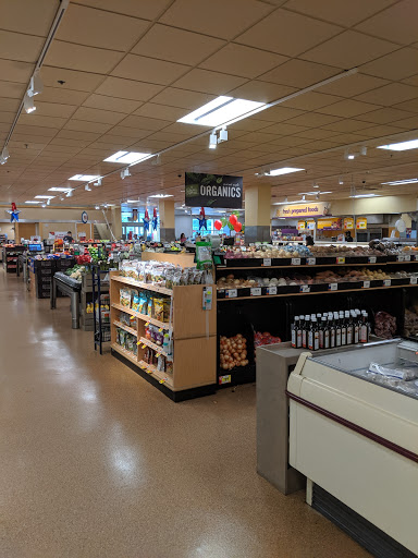 Supermarket «Stop & Shop», reviews and photos, 36 Bedford St, Lexington, MA 02420, USA