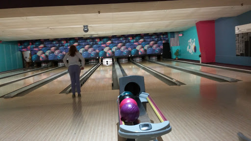 Bowling Alley «Lazy Loon Lanes», reviews and photos, 305 E Wilson St, Norwood Young America, MN 55368, USA