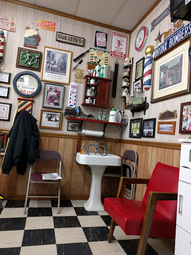 Barber Shop «Mikey David Barber Shop», reviews and photos, 222 Elmira Rd # 400, Ithaca, NY 14850, USA