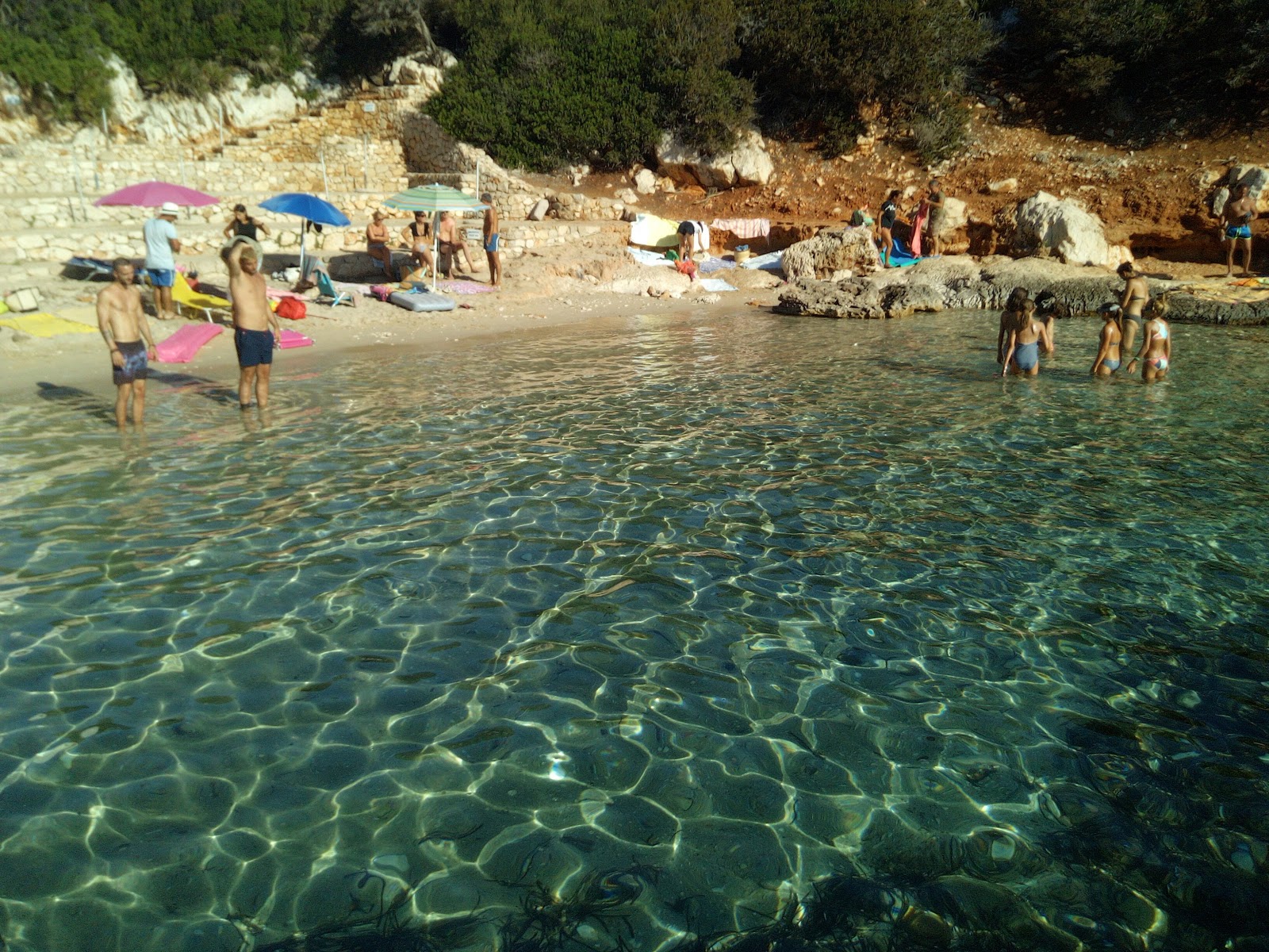 Photo de Cala Dragunara protégé par des falaises