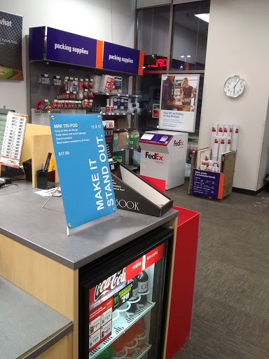 Print Shop «FedEx Office Print & Ship Center», reviews and photos, 2700 Annapolis Cir N g, Plymouth, MN 55441, USA