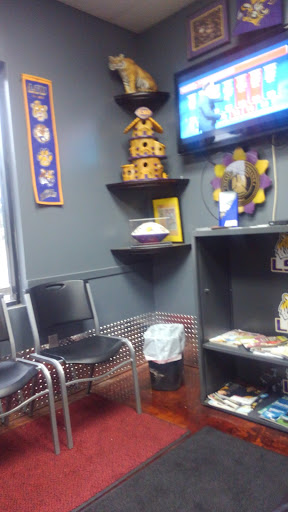 Tire Shop «Hunts Tire Pros & Car Care», reviews and photos, 10440 Greenwell Springs Rd, Baton Rouge, LA 70814, USA