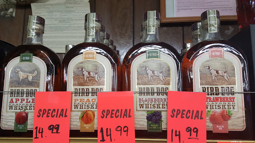 Wine Store «Canyon Crest Liquor», reviews and photos, 1350 Massachusetts Ave, Riverside, CA 92507, USA