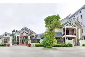 Khách Sạn Nhà Hàng Thảo Ly image