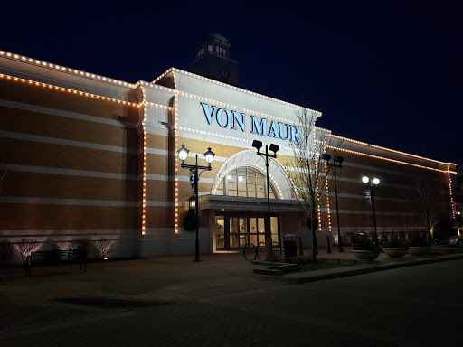 Department Store «Von Maur», reviews and photos, 115 Iowa River Landing Pl, Coralville, IA 52241, USA