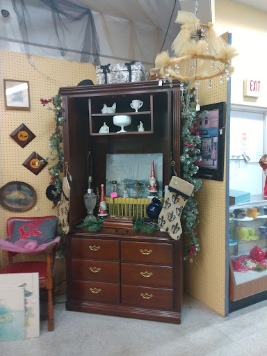Antique Store «Craftiques Mall - Bandera Road», reviews and photos, 6751 Bandera Rd, San Antonio, TX 78238, USA