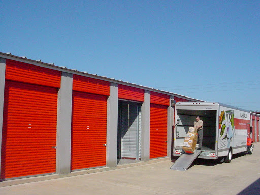 RV Storage Facility «U-Haul Moving & Storage of South Tampa», reviews and photos, 3826 W Marcum St, Tampa, FL 33616, USA