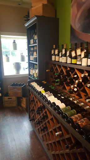Wine Store «Brown Jug Wine Shop», reviews and photos, 1 Jarves St, Sandwich, MA 02563, USA